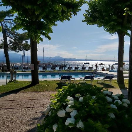 Villaggio Turistico Dei Tigli 파뎅게술가르다 외부 사진