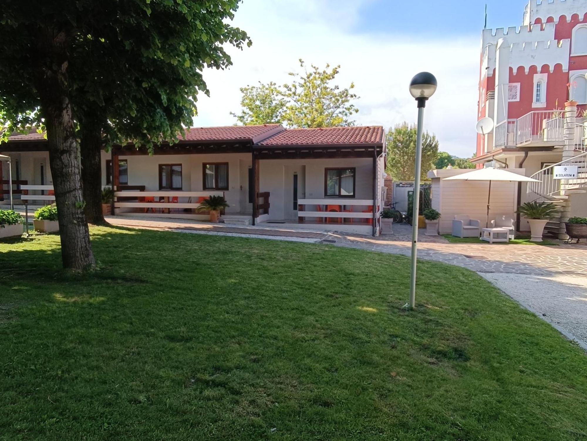Villaggio Turistico Dei Tigli 파뎅게술가르다 객실 사진