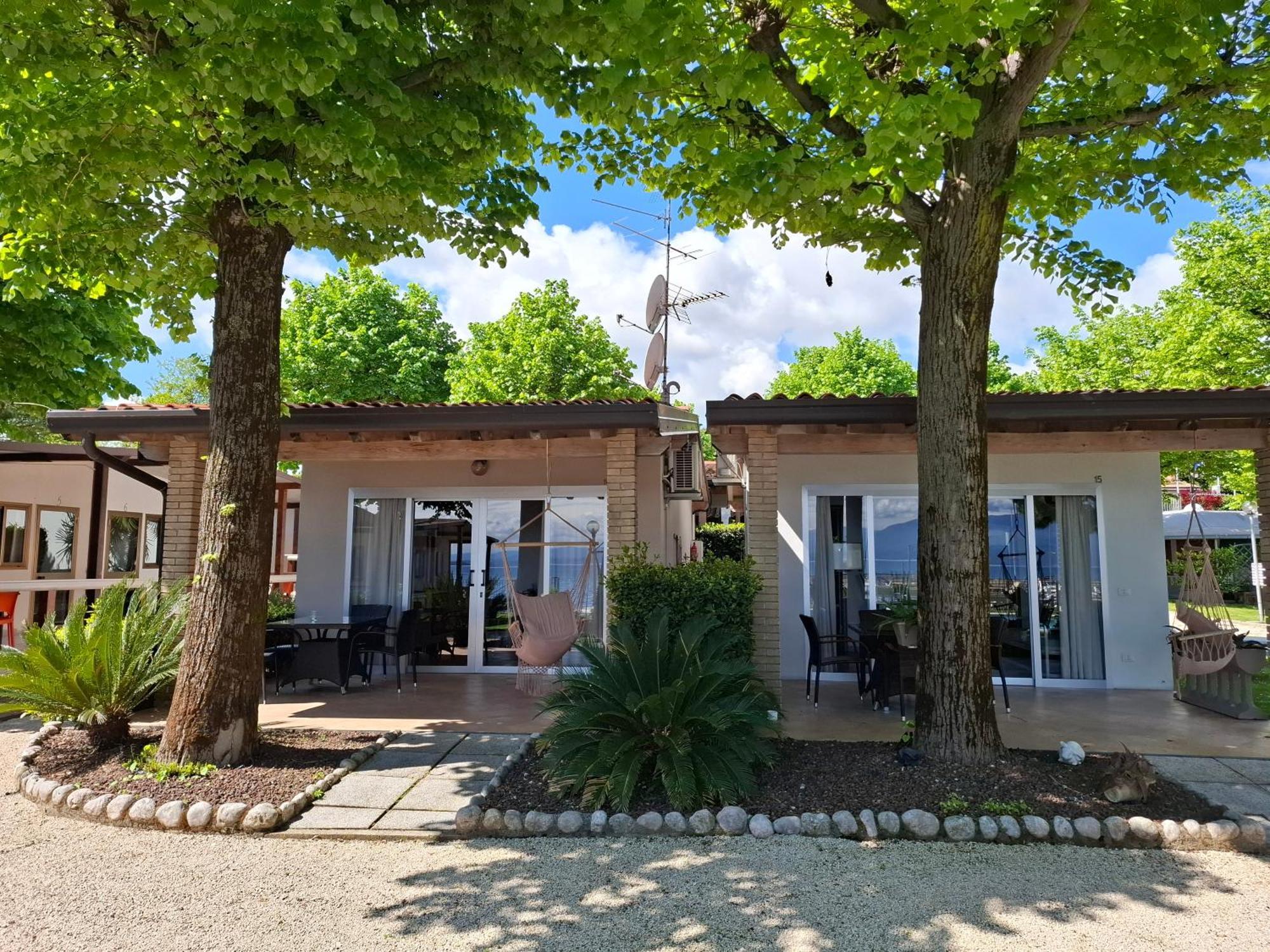 Villaggio Turistico Dei Tigli 파뎅게술가르다 외부 사진