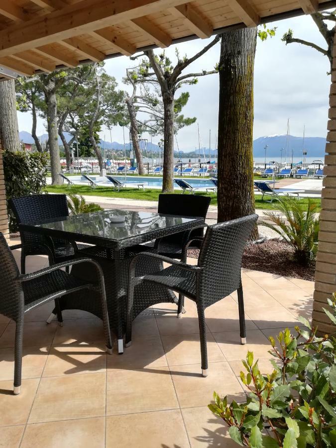 Villaggio Turistico Dei Tigli 파뎅게술가르다 외부 사진