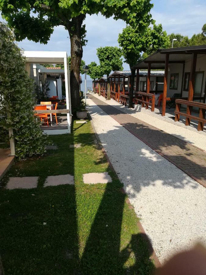 Villaggio Turistico Dei Tigli 파뎅게술가르다 외부 사진